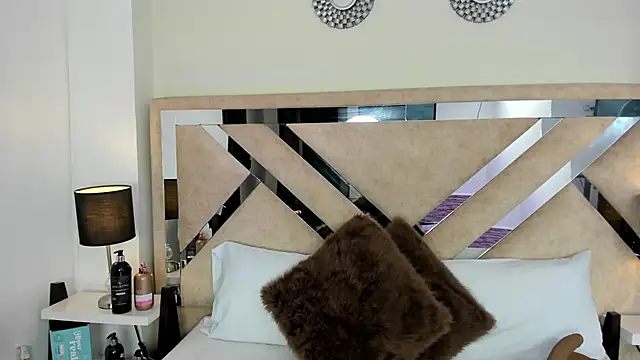 ximena vasquez8 online show from 02/06/26, 03:33