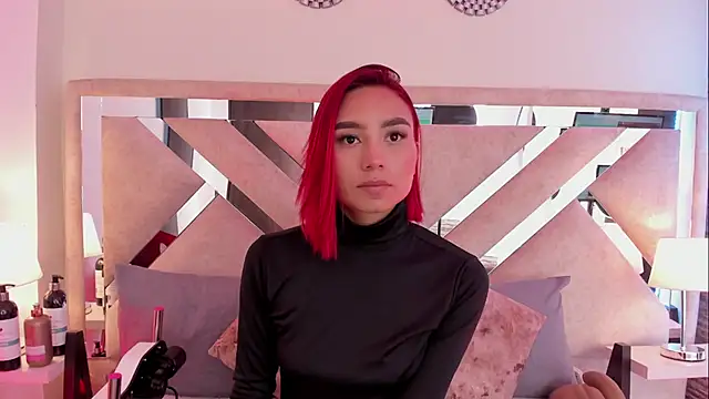 Snapshot of ximena_vasquez8 chatting on 04/19/26, 04:12 ximena vasquez8 online show from 04/19/26, 04:12