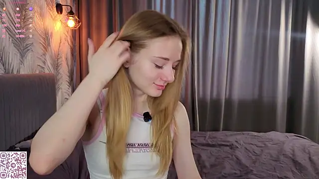 ElvinaRose online show from 04/04/26, 05:38