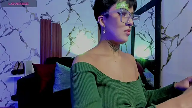 Rebeka-baker online show from 10/08/25, 01:20