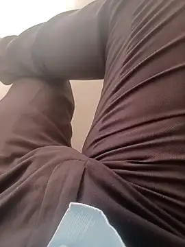 Snapshot of mkallu1995 chatting on 10/17/25, 07:44 mkallu1995 online show from 10/17/25, 07:44