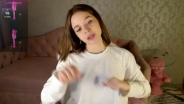 Snapshot of land_of_sweets chatting on 11/28/25, 07:16 land of sweets online show from 11/28/25, 07:16