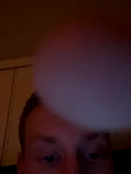 Snapshot of OddSverre chatting on 11/11/25, 05:02 OddSverre online show from 11/11/25, 05:02