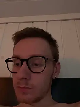 Snapshot of OddSverre chatting on 11/25/25, 11:32 OddSverre online show from 11/25/25, 11:32