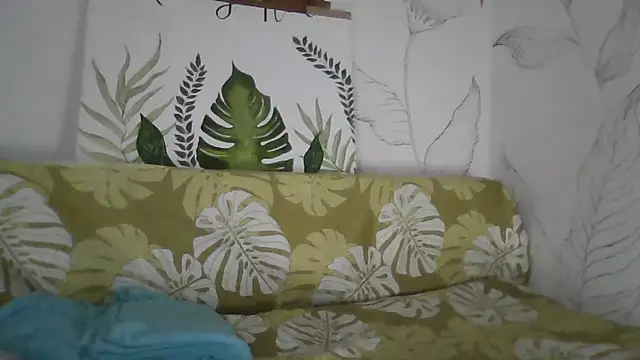 Snapshot of Catty_Lady chatting on 10/17/25, 06:54 Catty Lady online show from 10/17/25, 06:54