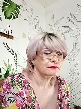 Snapshot of Catty_Lady chatting on 05/16/26, 07:12 Catty Lady online show from 05/16/26, 07:12