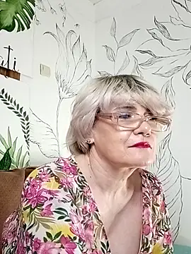 Snapshot of Catty_Lady chatting on 05/18/26, 07:31 Catty Lady online show from 05/18/26, 07:31