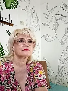 Snapshot of Catty_Lady chatting on 06/11/26, 06:50 Catty Lady online show from 06/11/26, 06:50