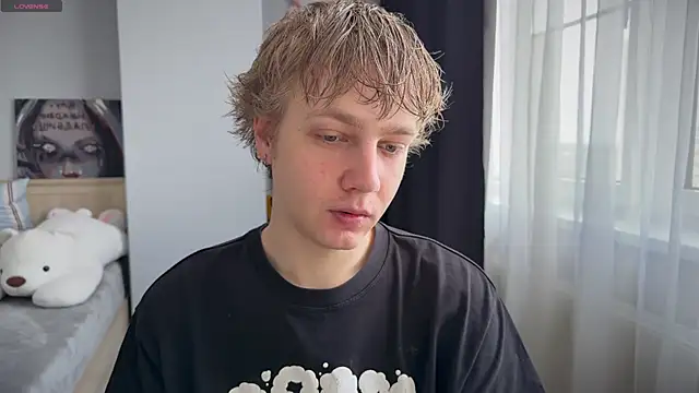 Snapshot of olivertasty chatting on 06/30/26, 11:33 olivertasty online show from 06/30/26, 11:33