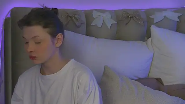 Snapshot of miamunn chatting on 12/21/25, 11:56 miamunn online show from 12/21/25, 11:56