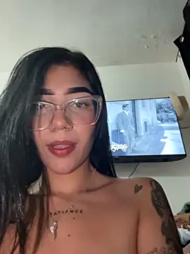 Snapshot of ElaRose_12 chatting on 04/20/26, 08:21 ElaRose 12 online show from 04/20/26, 08:21