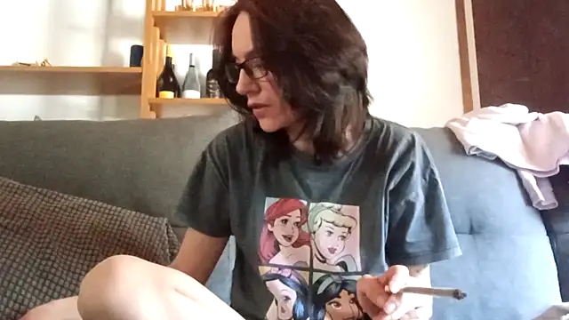 Snapshot of Goticmom chatting on 04/16/26, 01:12 Goticmom online show from 04/16/26, 01:12