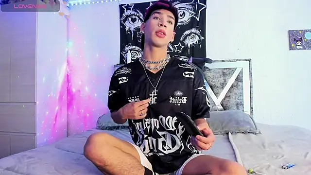 Snapshot of Dark_Boy26 chatting on 10/08/25, 09:12 Dark Boy26 online show from 10/08/25, 09:12