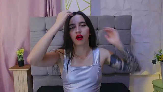 Snapshot of kaylee_lee chatting on 09/15/25, 04:23 kaylee lee online show from 09/15/25, 04:23