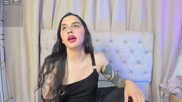 Snapshot of kaylee_lee chatting on 10/13/25, 04:23 kaylee lee online show from 10/13/25, 04:23