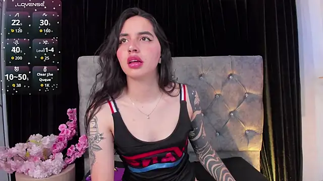 Snapshot of kaylee_lee chatting on 11/21/25, 04:22 kaylee lee online show from 11/21/25, 04:22