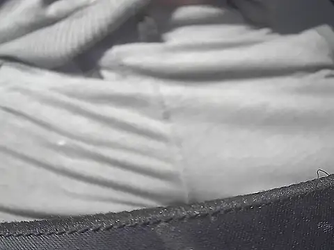 Snapshot of Mati165733 chatting on 10/11/25, 02:48 Mati165733 online show from 10/11/25, 02:48