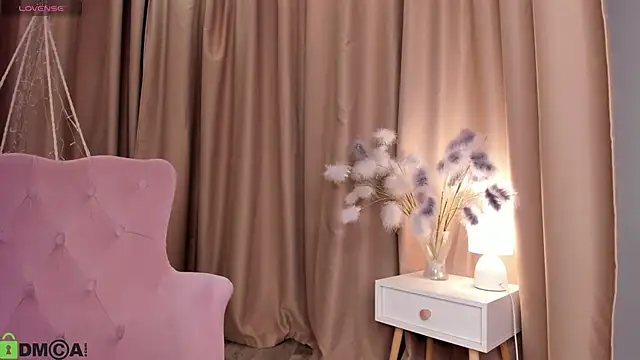 Naomi   Rias online show from 11/21/25, 01:15