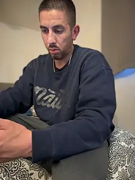 Snapshot of himNIGuys chatting on 10/31/25, 07:26 himNIGuys online show from 10/31/25, 07:26