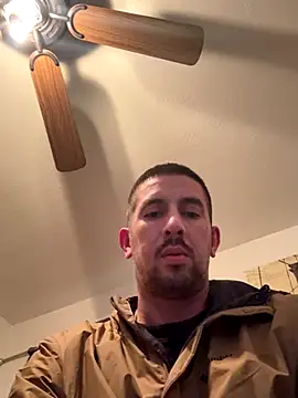 Snapshot of himNIGuys chatting on 12/16/25, 10:48 himNIGuys online show from 12/16/25, 10:48