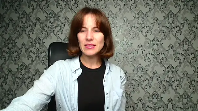 Kelly Kisss online show from 10/24/25, 11:17