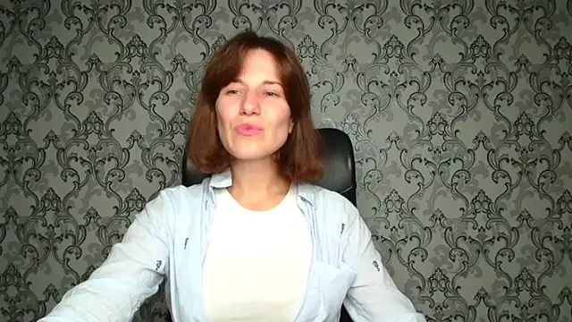 Kelly Kisss online show from 10/30/25, 06:19