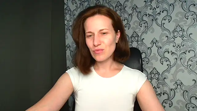 Snapshot of Kelly_Kisss chatting on 06/20/26, 11:24 Kelly Kisss online show from 06/20/26, 11:24