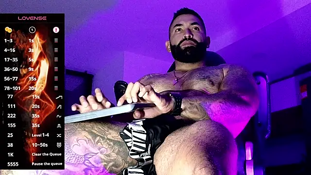 Snapshot of Max-prada chatting on 03/03/26, 01:23 Max-prada online show from 03/03/26, 01:23