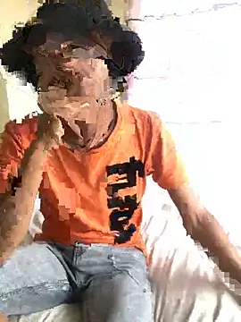 Snapshot of Tetrete chatting on 11/27/25, 12:40 Tetrete online show from 11/27/25, 12:40
