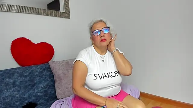 Snapshot of marilyn70 chatting on 02/19/26, 09:55 marilyn70 online show from 02/19/26, 09:55