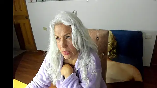 Snapshot of marilyn70 chatting on 07/21/26, 06:05 marilyn70 online show from 07/21/26, 06:05
