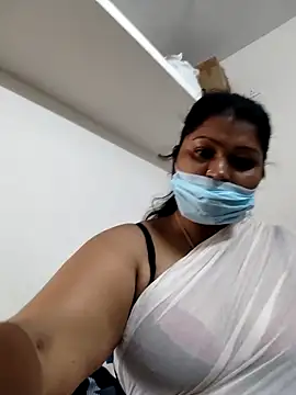 Snapshot of tamil_Miraclequeen chatting on 11/08/25, 01:39 tamil Miraclequeen online show from 11/08/25, 01:39