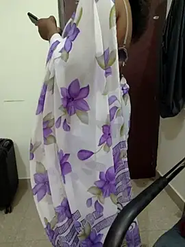 Snapshot of Anu_Reddy_10 chatting on 09/11/25, 04:51 Anu Reddy 10 online show from 09/11/25, 04:51