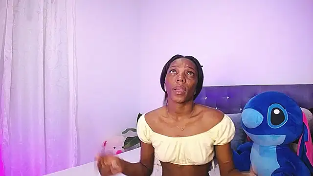 BryanaSmith21 online show from 09/18/25, 05:26