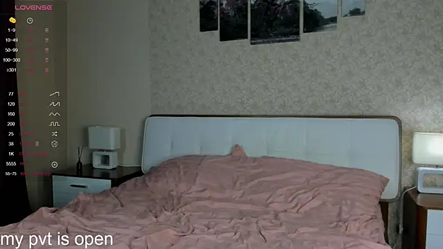 Snapshot of Anna_mileer chatting on 10/10/25, 01:26 Anna mileer online show from 10/10/25, 01:26