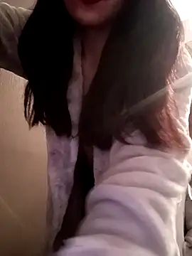 Snapshot of Akanett_cxtt chatting on 10/08/25, 03:04 Akanett cxtt online show from 10/08/25, 03:04