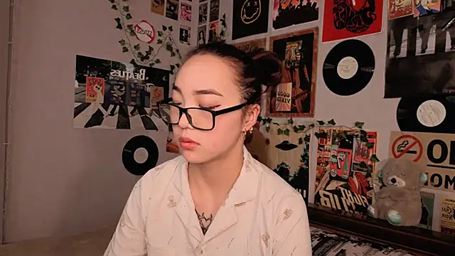 OdetteBiddy online show from 11/30/25, 08:57