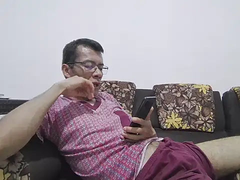 skinnylatino51 online show from 12/02/25, 12:16