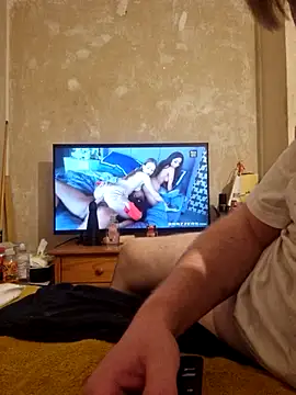 Snapshot of gazb90 chatting on 09/21/25, 12:23 gazb90 online show from 09/21/25, 12:23