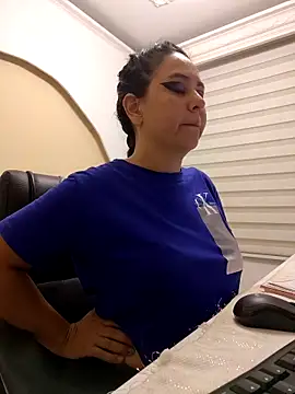 Abbyjoness21 online show from 10/24/25, 10:28