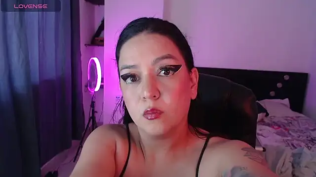 Abbyjoness21 online show from 12/22/25, 06:38