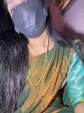 umairahaasan 1 online show from 04/17/26, 10:07