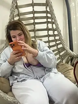 aydabella7777 online show from 02/19/26, 06:37