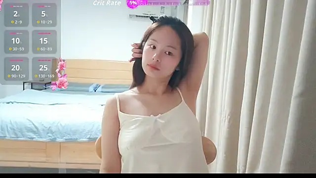 Snapshot of xiao-qinju chatting on 09/30/25, 04:23 xiao-qinju online show from 09/30/25, 04:23