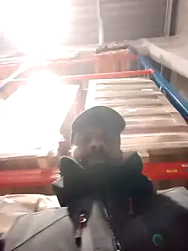 Snapshot of frenchblackc31 chatting on 12/02/25, 03:07 frenchblackc31 online show from 12/02/25, 03:07