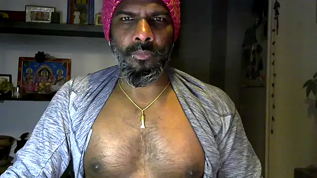 frenchblackc31 online show from 02/04/26, 06:03