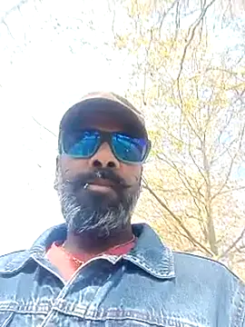 frenchblackc31 online show from 04/04/26, 11:18