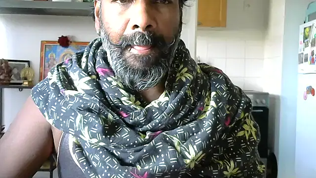 frenchblackc31 online show from 05/11/26, 01:06