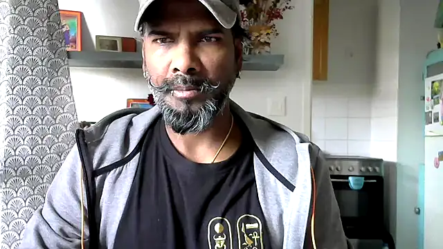 frenchblackc31 online show from 05/13/26, 08:44