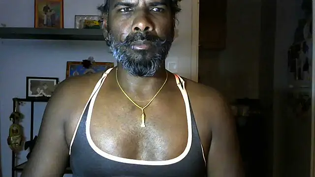 frenchblackc31 online show from 06/07/26, 10:46